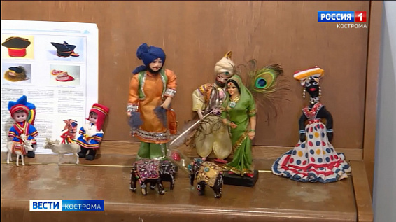Костромичка подарила музею свою коллекцию игрушечных фигурок