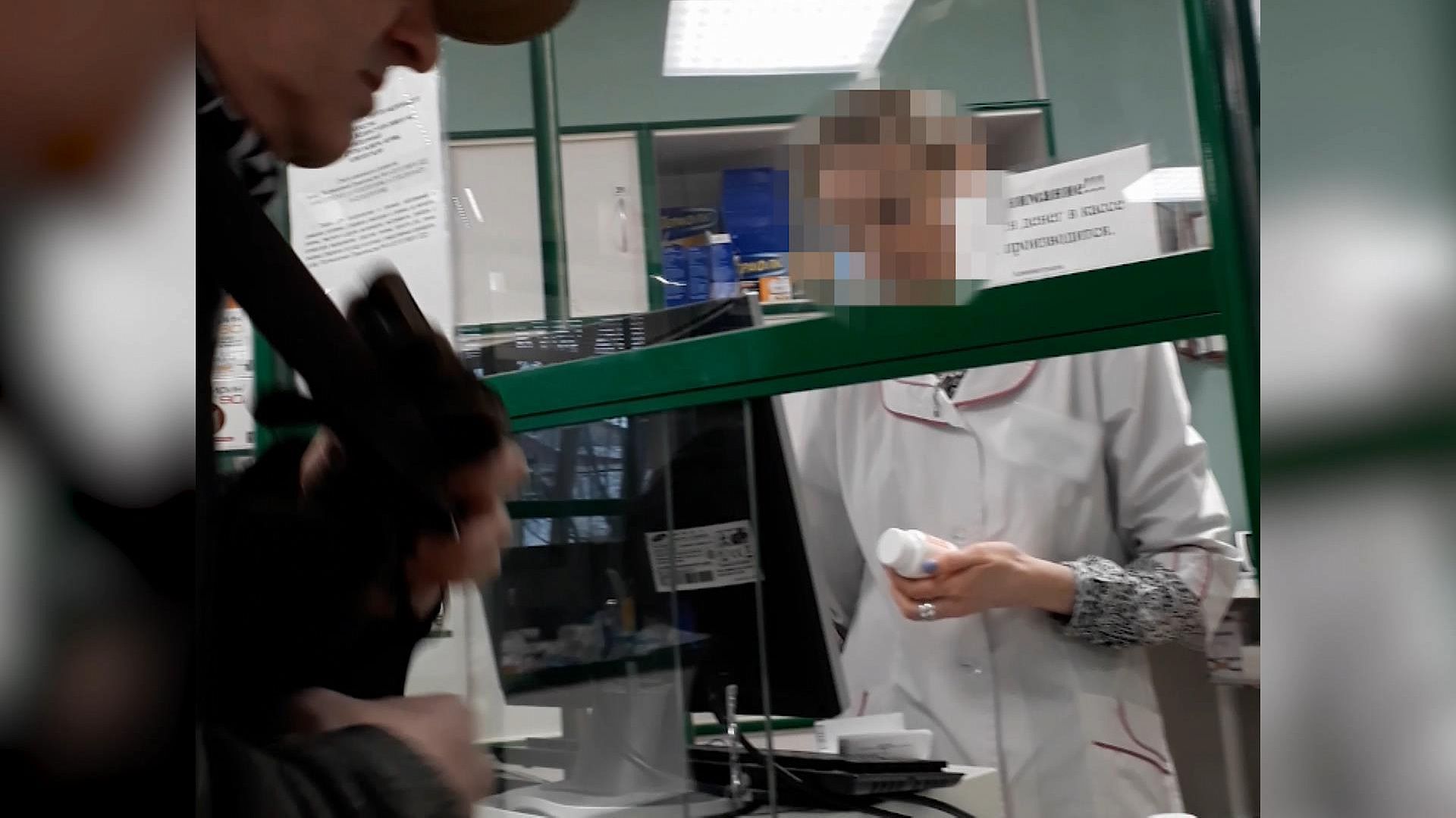 Медицинские маски в Костроме остаются в дефиците