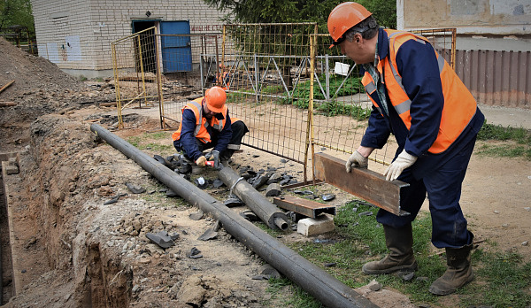 Теплоэнергетики за сутки устранили 8 дефектов на квартальных сетях в Костроме